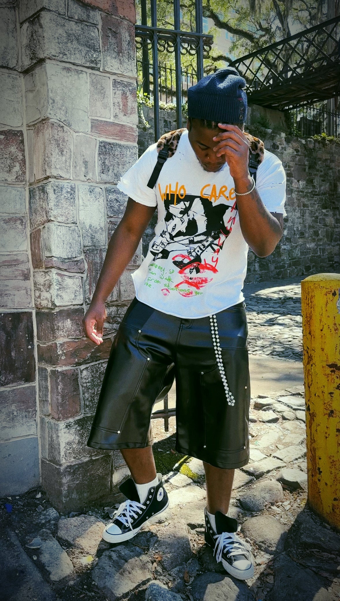 cash kisses tee